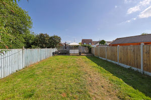 Rose Avenue Calow